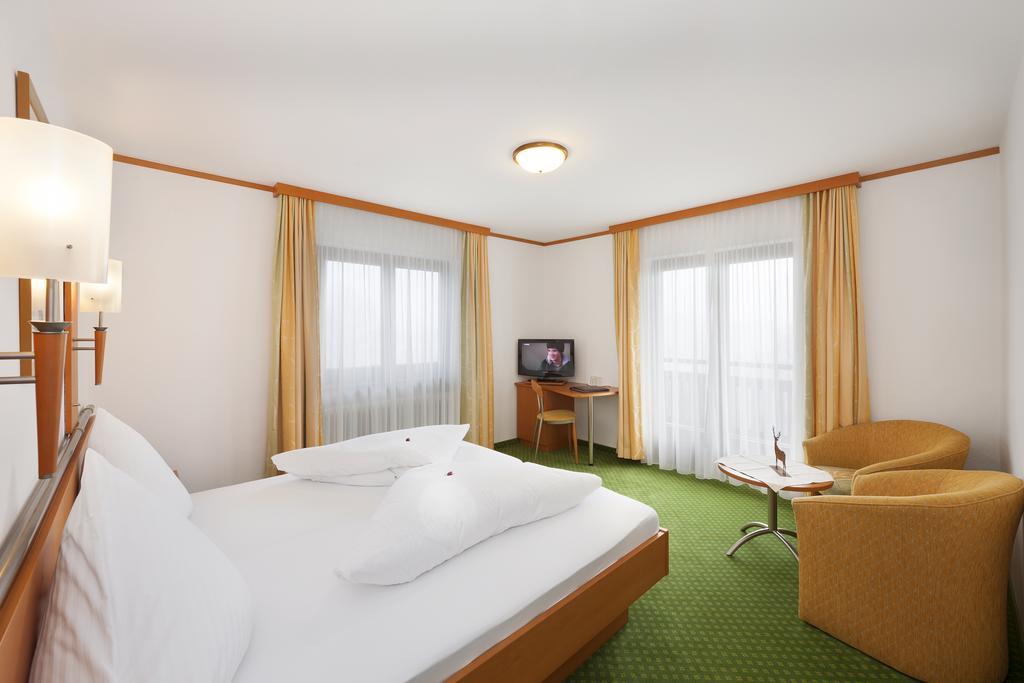 Ferienhotel Tyrol Soell Am Wilden Kaiser 部屋 写真