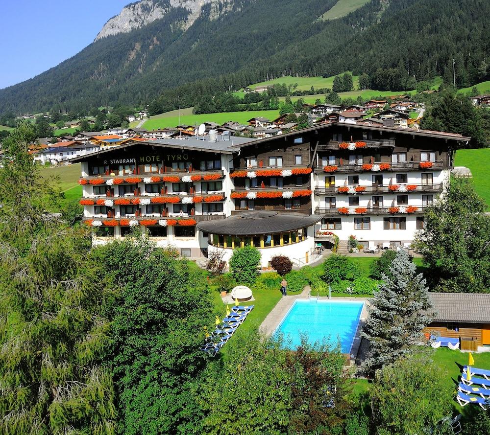 Ferienhotel Tyrol Soell Am Wilden Kaiser エクステリア 写真