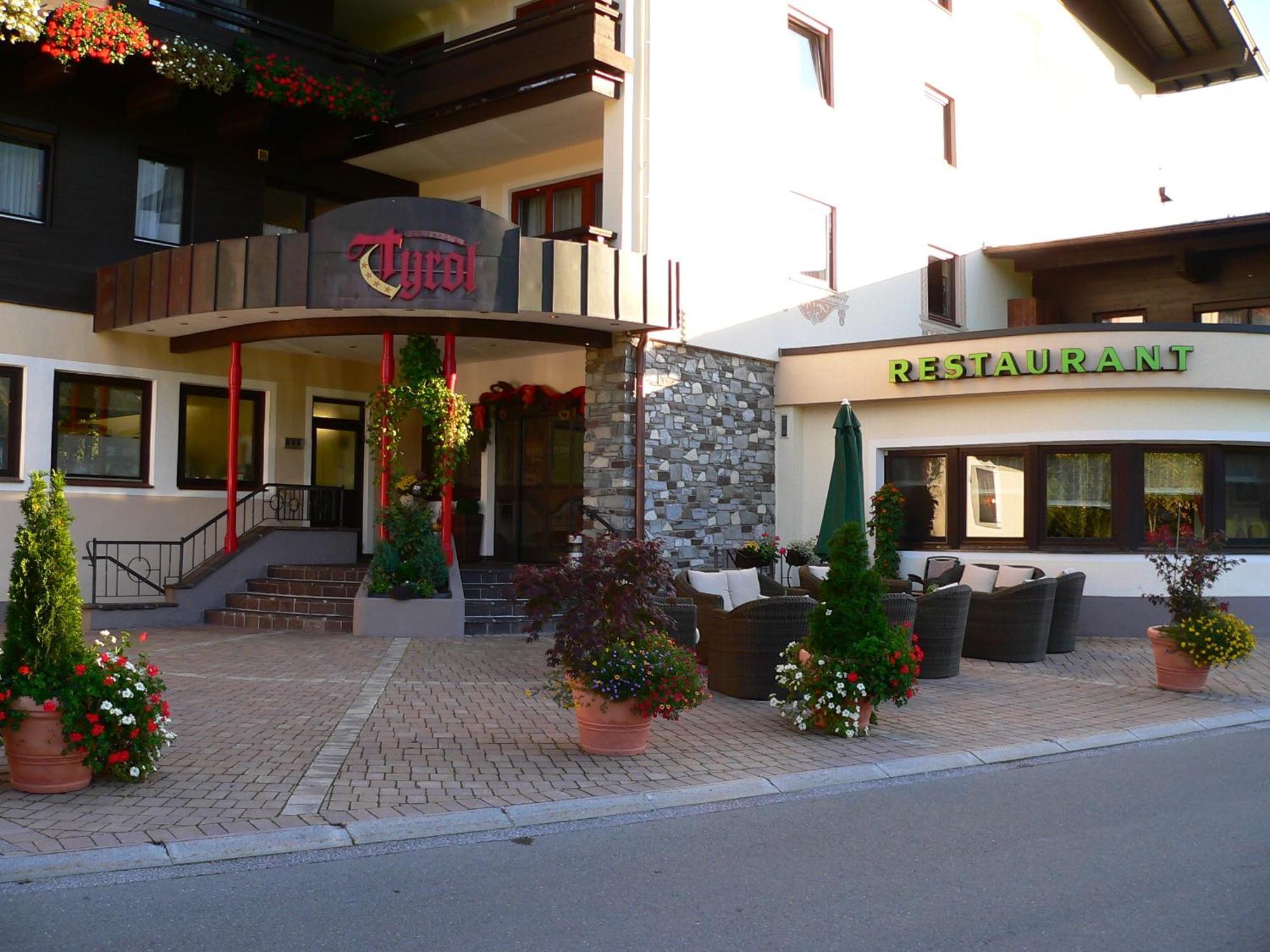 Ferienhotel Tyrol Soell Am Wilden Kaiser エクステリア 写真