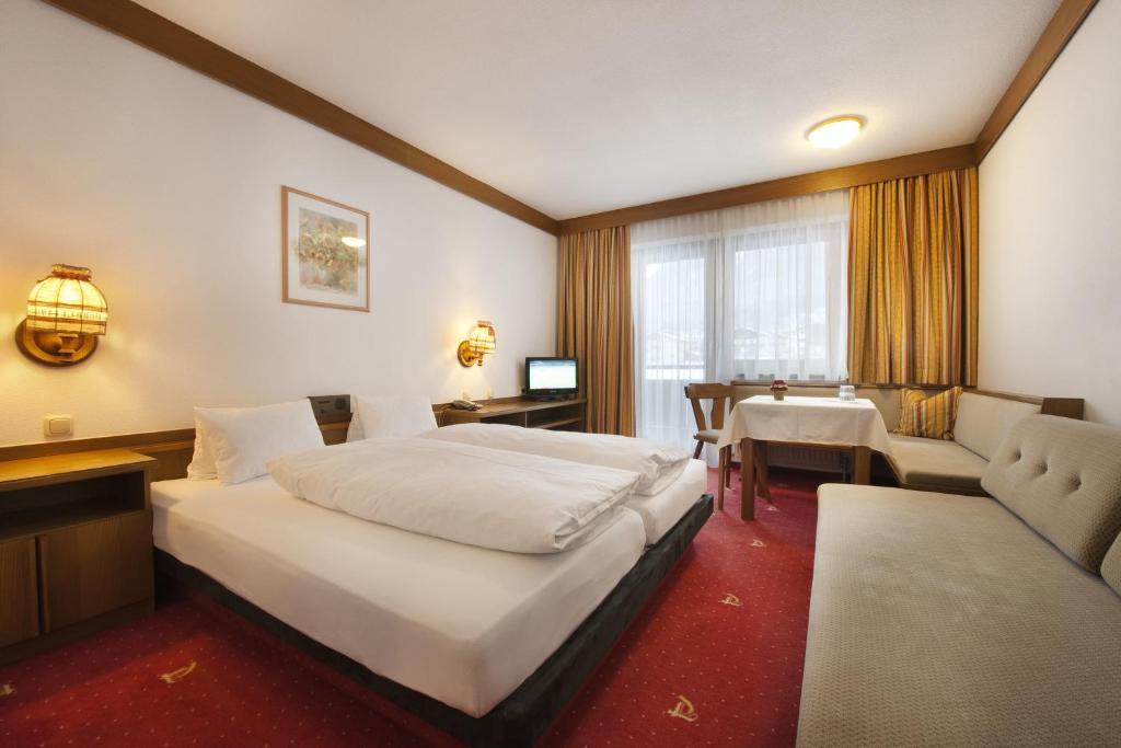 Ferienhotel Tyrol Soell Am Wilden Kaiser エクステリア 写真