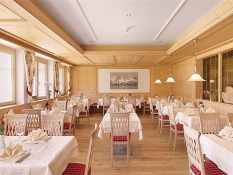 Ferienhotel Tyrol Soell Am Wilden Kaiser エクステリア 写真