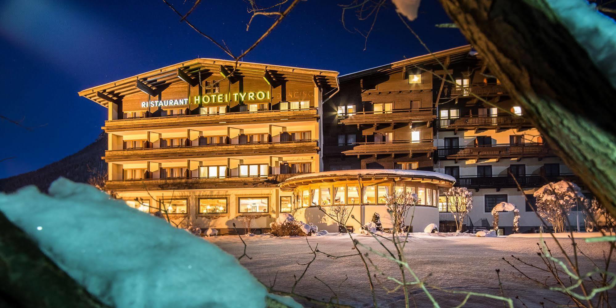 Ferienhotel Tyrol Soell Am Wilden Kaiser エクステリア 写真