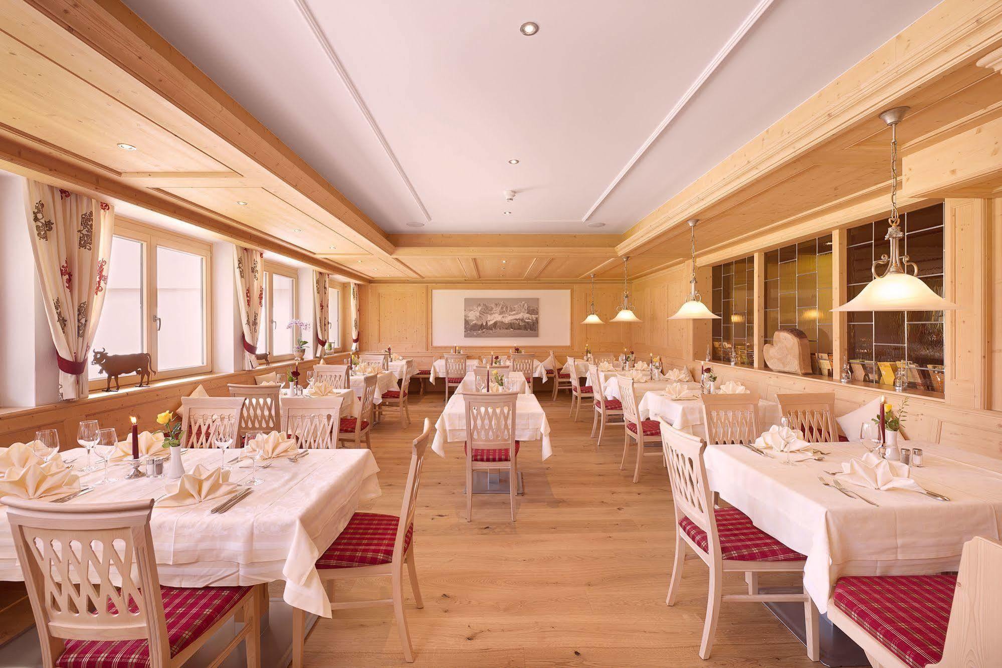 Ferienhotel Tyrol Soell Am Wilden Kaiser エクステリア 写真
