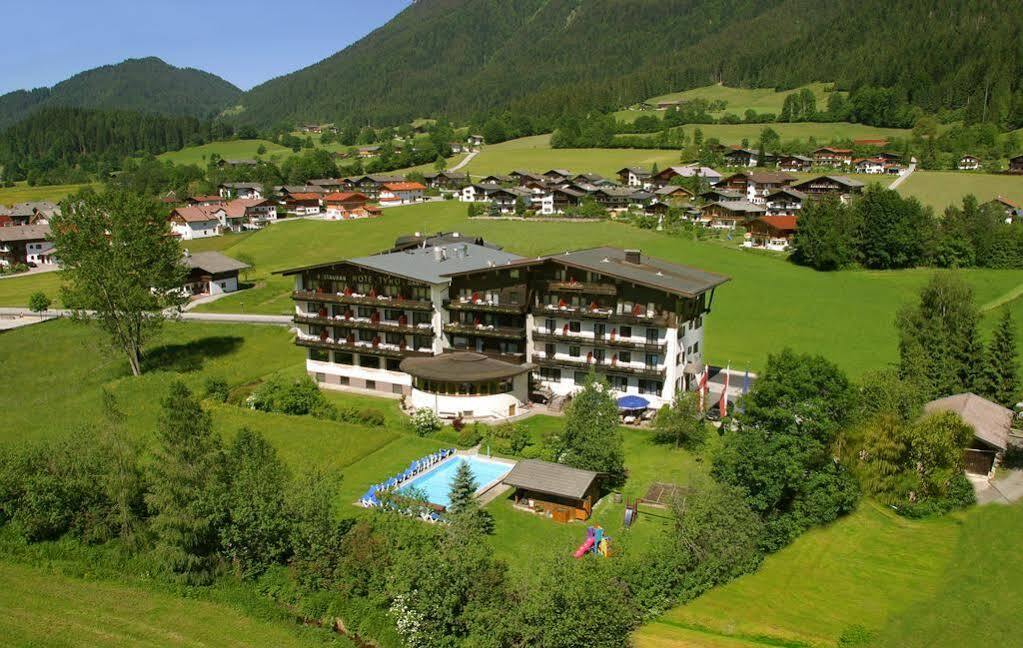 Ferienhotel Tyrol Soell Am Wilden Kaiser エクステリア 写真